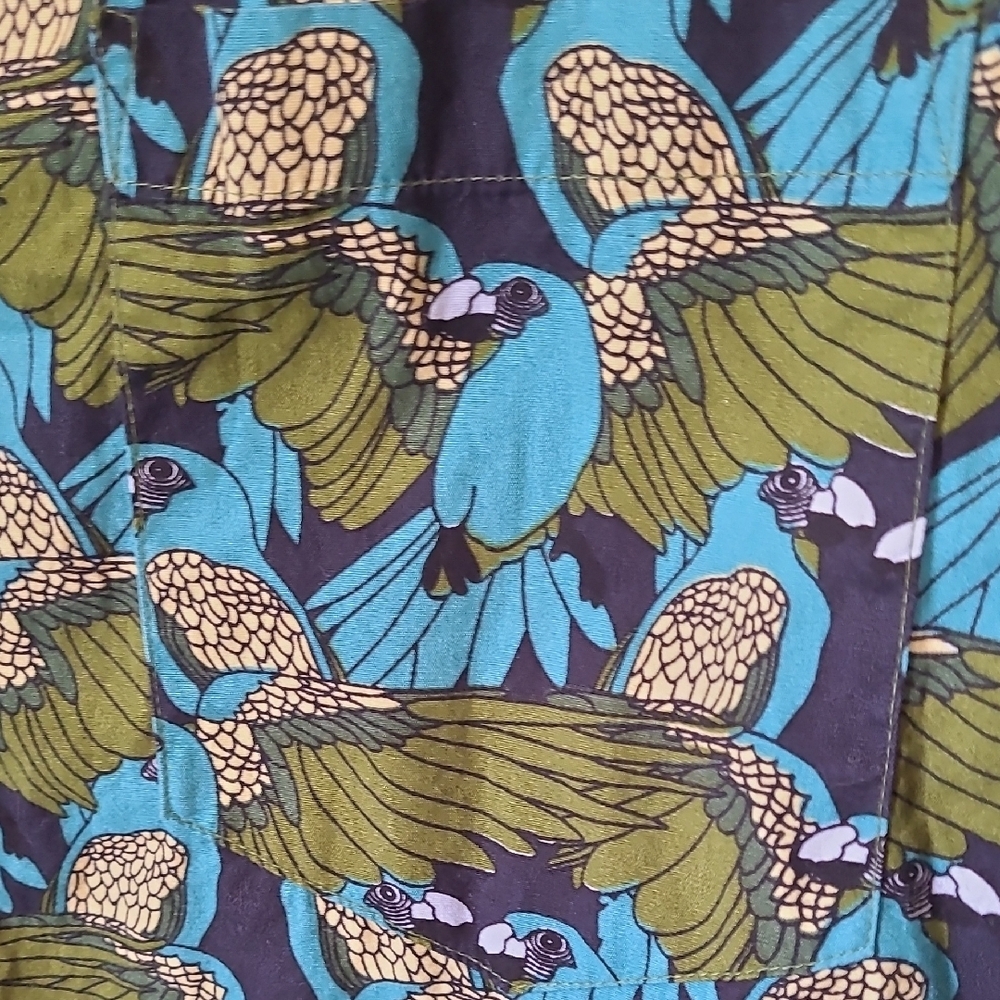 Tropical Blue & Green Parrot Print Short-Sleeve Button-Down Shirt